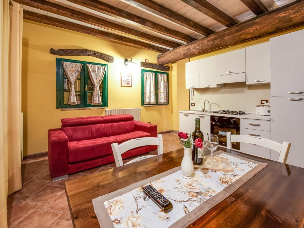 Cozy Chalet At Marone Lake Lombardy With Pool Exterior foto