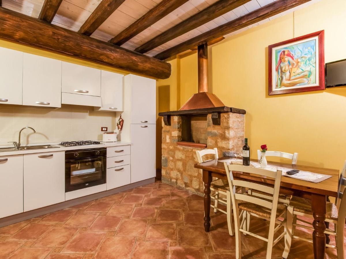Cozy Chalet At Marone Lake Lombardy With Pool Exterior foto